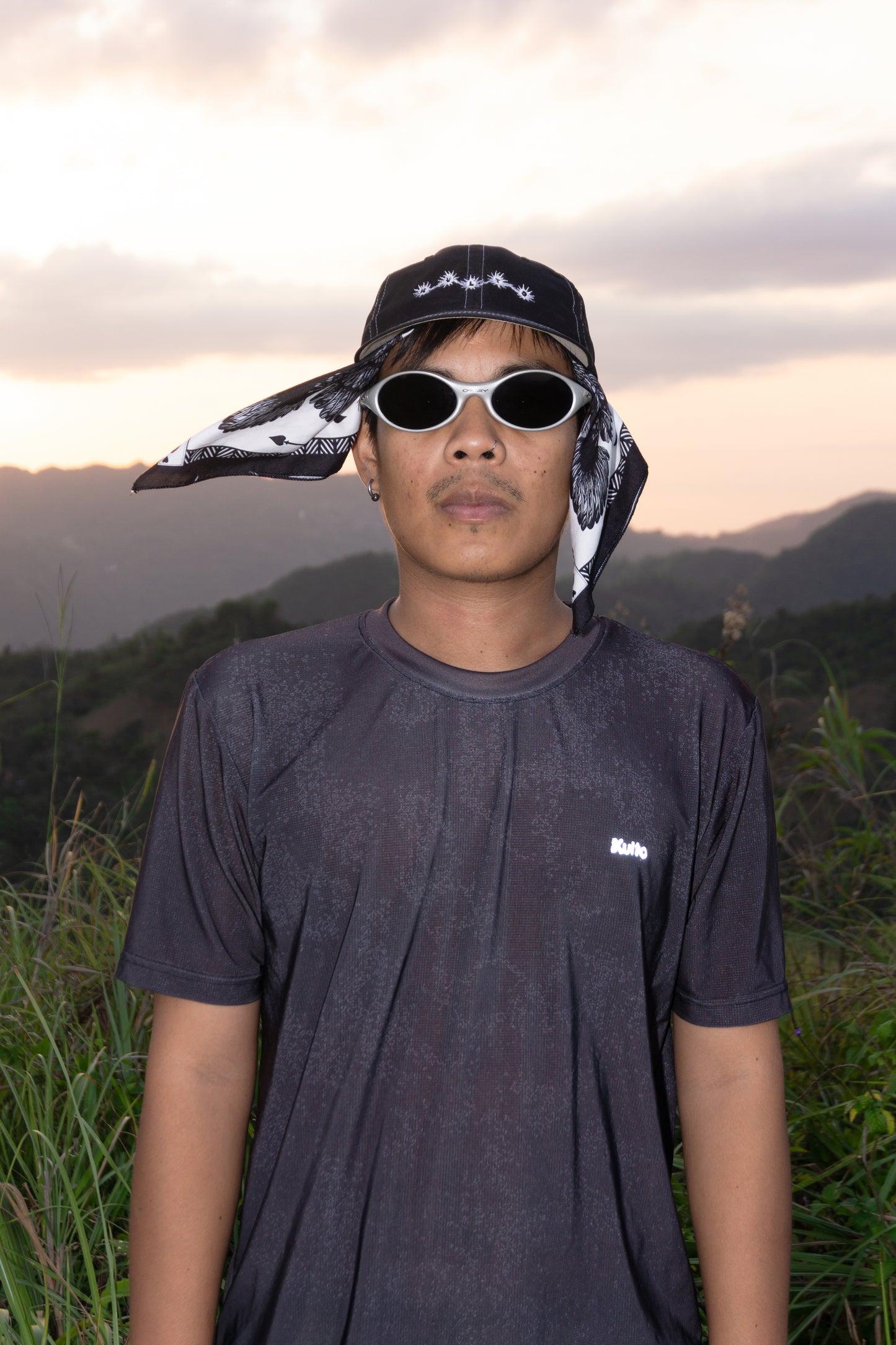 Pain Here Active Tee V2 - Black